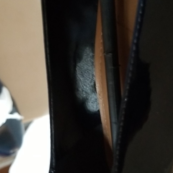 Shoes - Picture 2 of 4